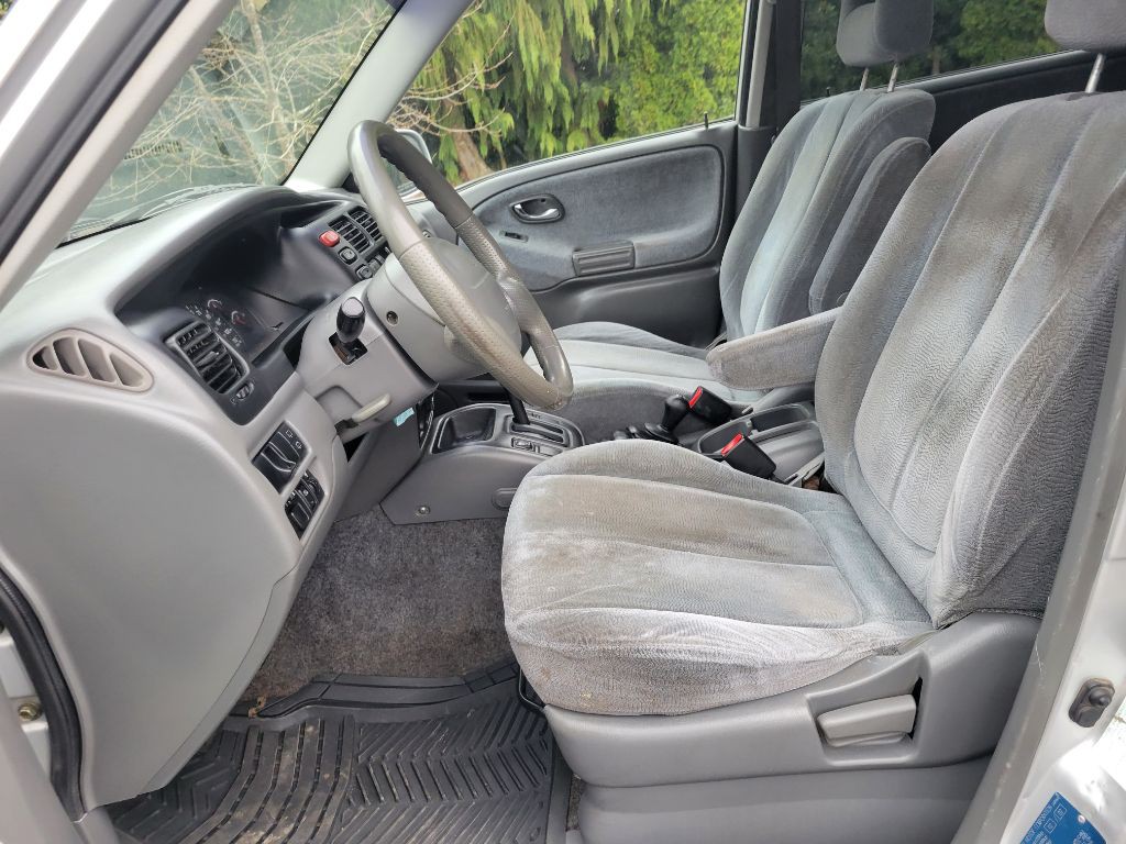 2002 Suzuki XL7 Image 12