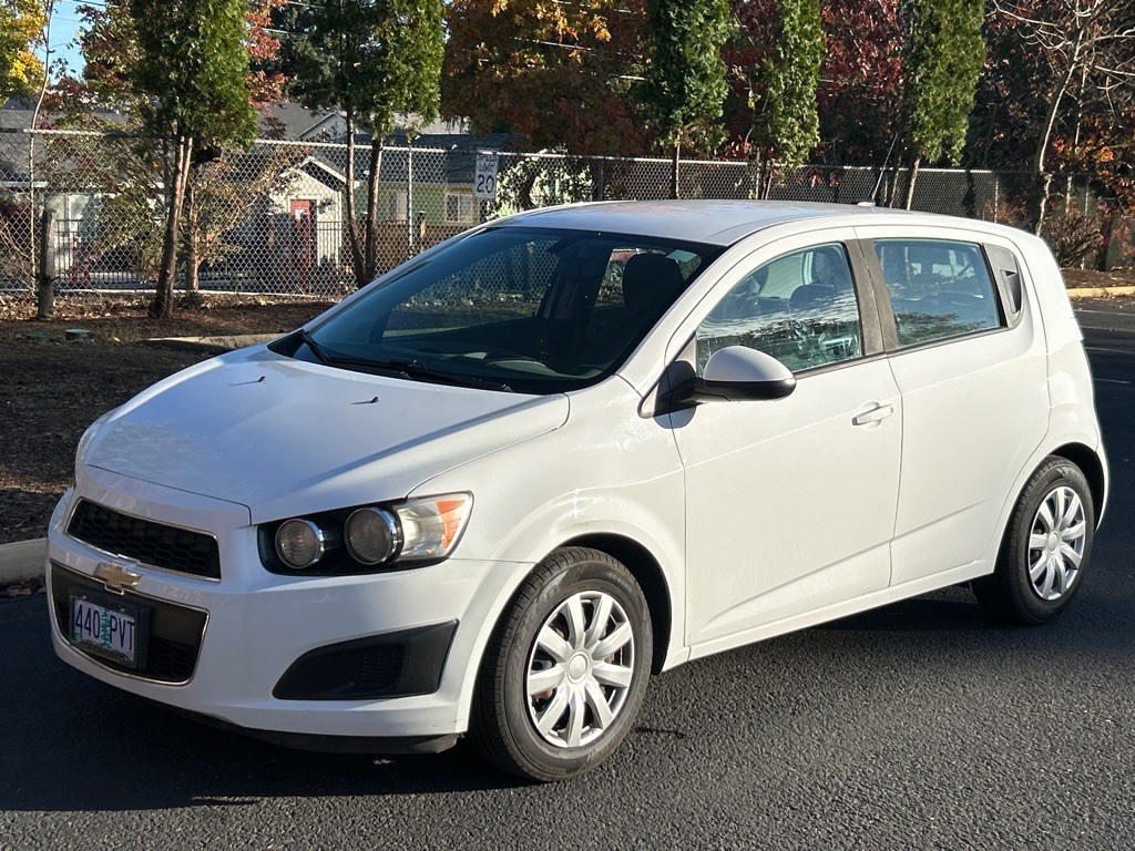 2014 Chevrolet Sonic Image 1