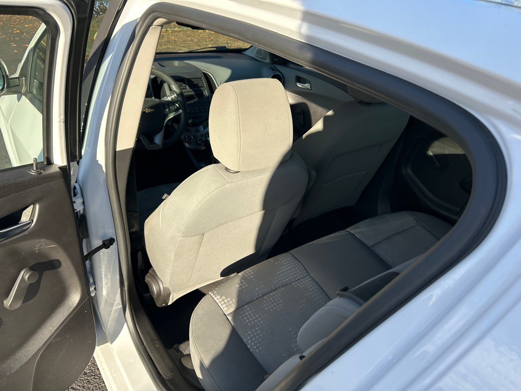 2014 Chevrolet Sonic Image 12