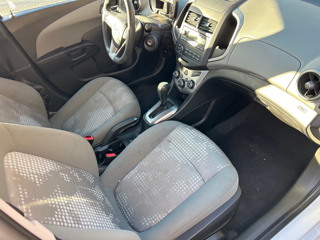 2014 Chevrolet Sonic Image 16