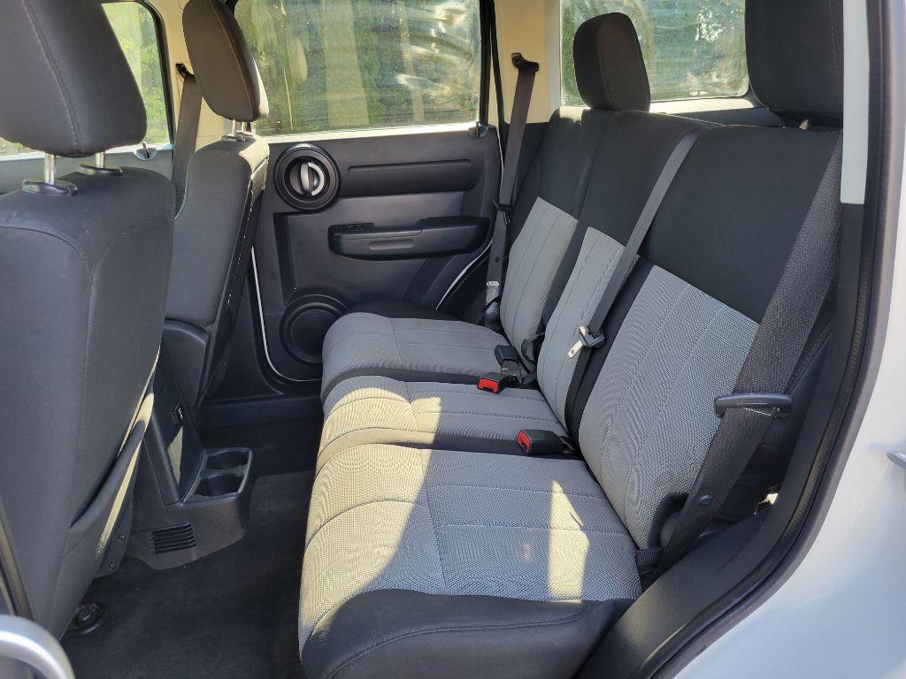 2008 Dodge Nitro Image 14