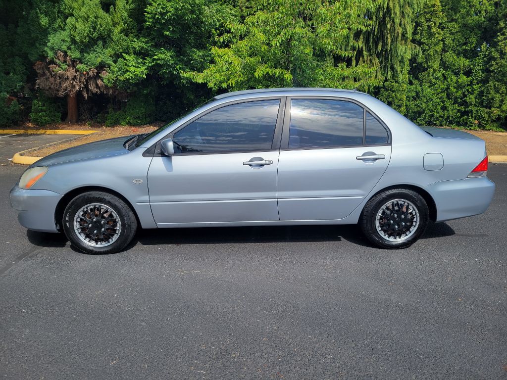2005 Mitsubishi Lancer Image 2