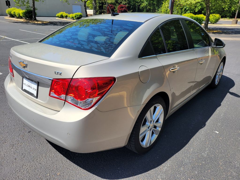 2011 Chevrolet Cruze Image 1