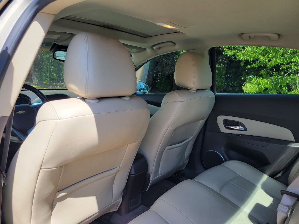 2011 Chevrolet Cruze Image 13