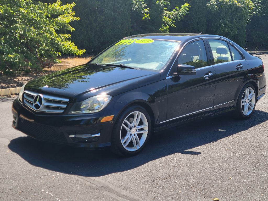 2013 Mercedes-Benz C-Class Image 1