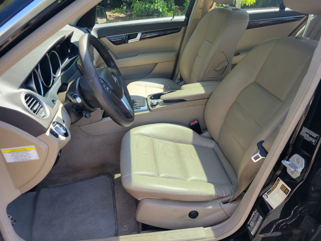 2013 Mercedes-Benz C-Class Image 10