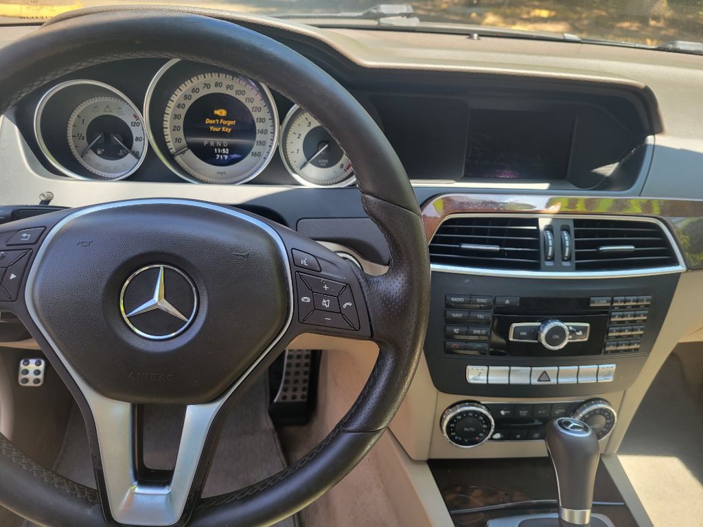 2013 Mercedes-Benz C-Class Image 11