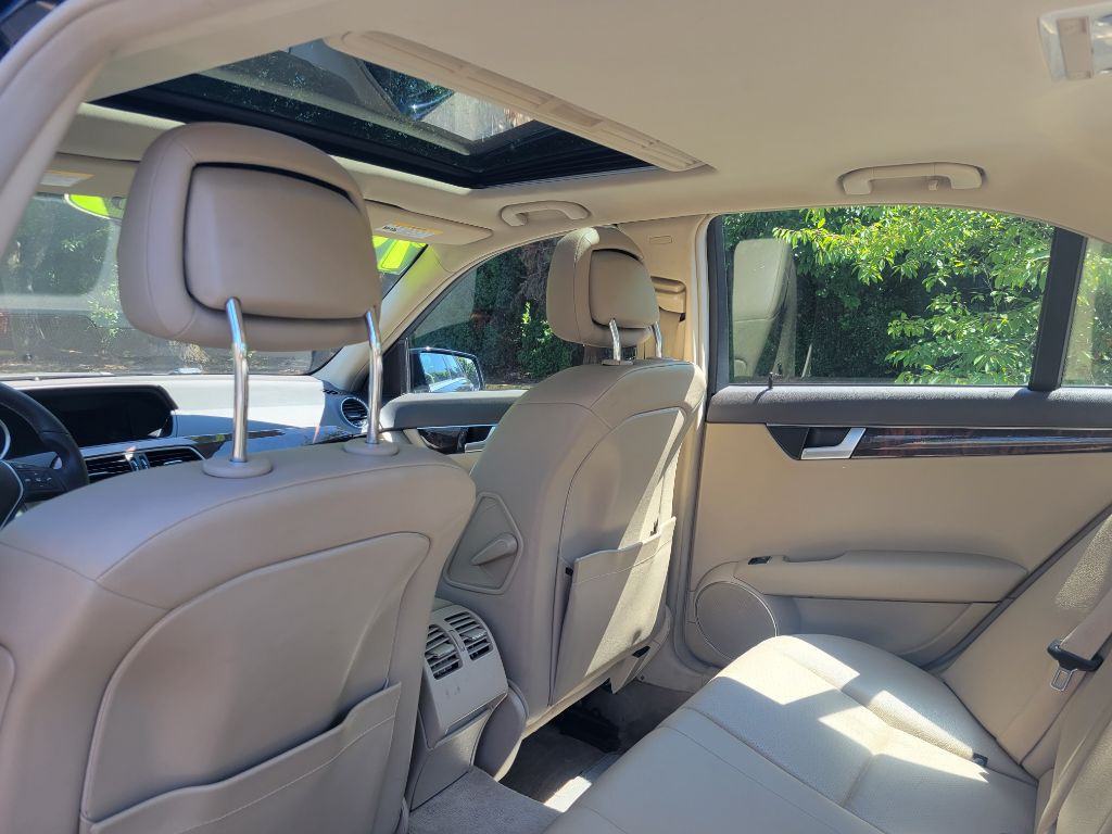 2013 Mercedes-Benz C-Class Image 13
