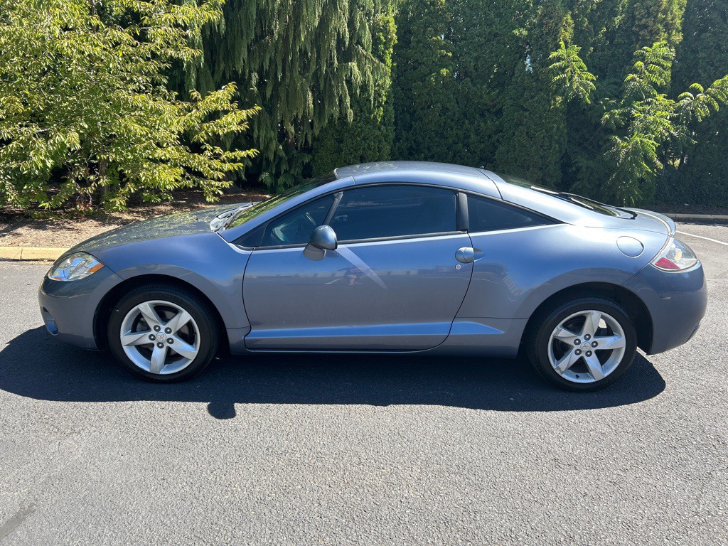 2007 Mitsubishi Eclipse Image 2