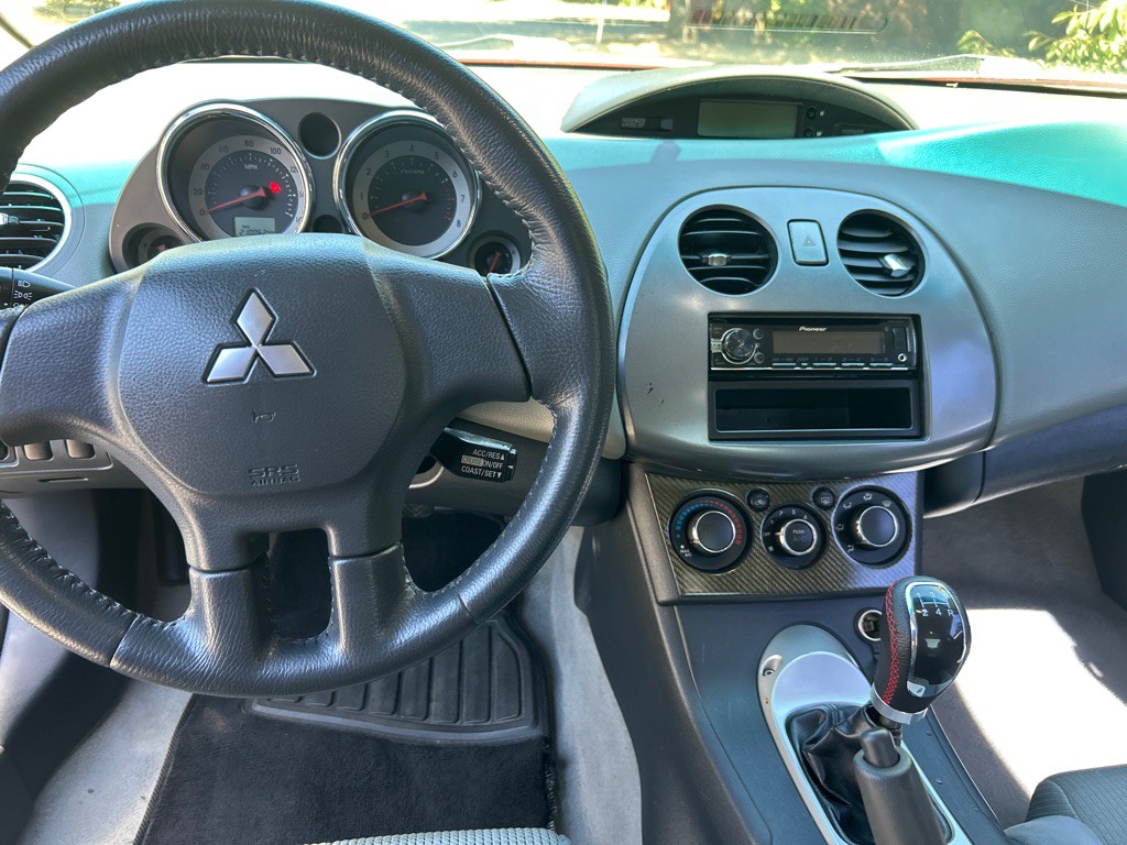 2007 Mitsubishi Eclipse Image 10