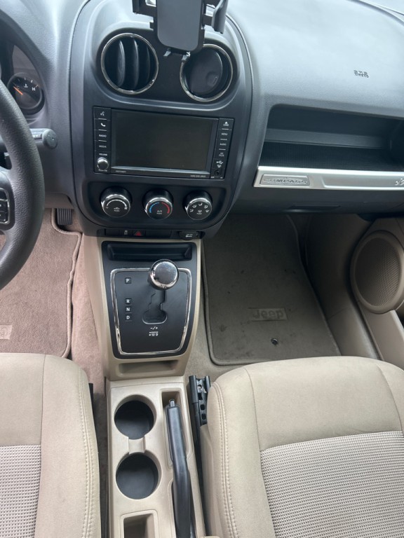 2015 Jeep Compass Image 12