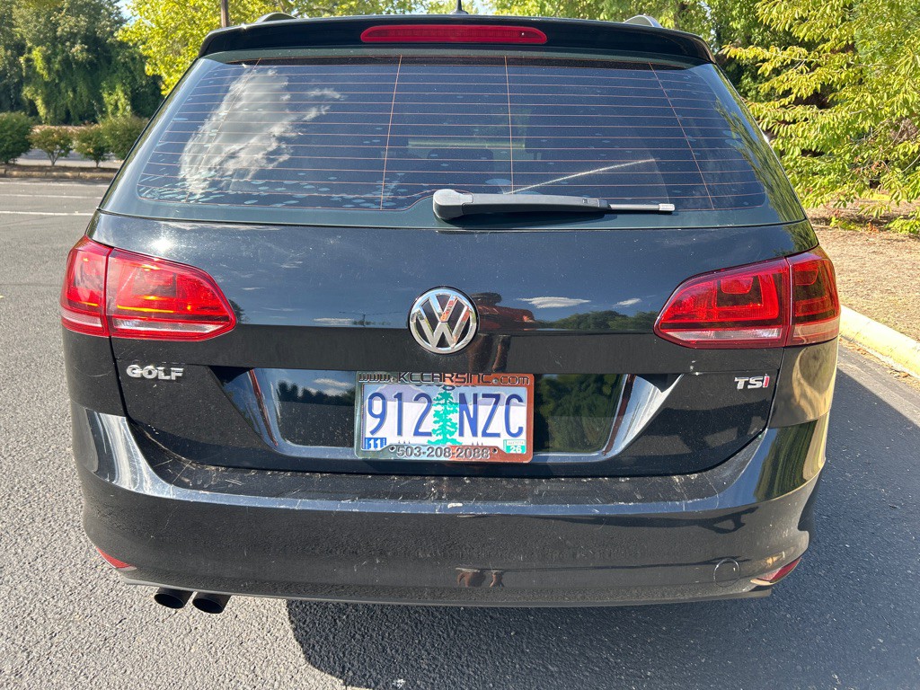 2015 Volkswagen Golf Image 4
