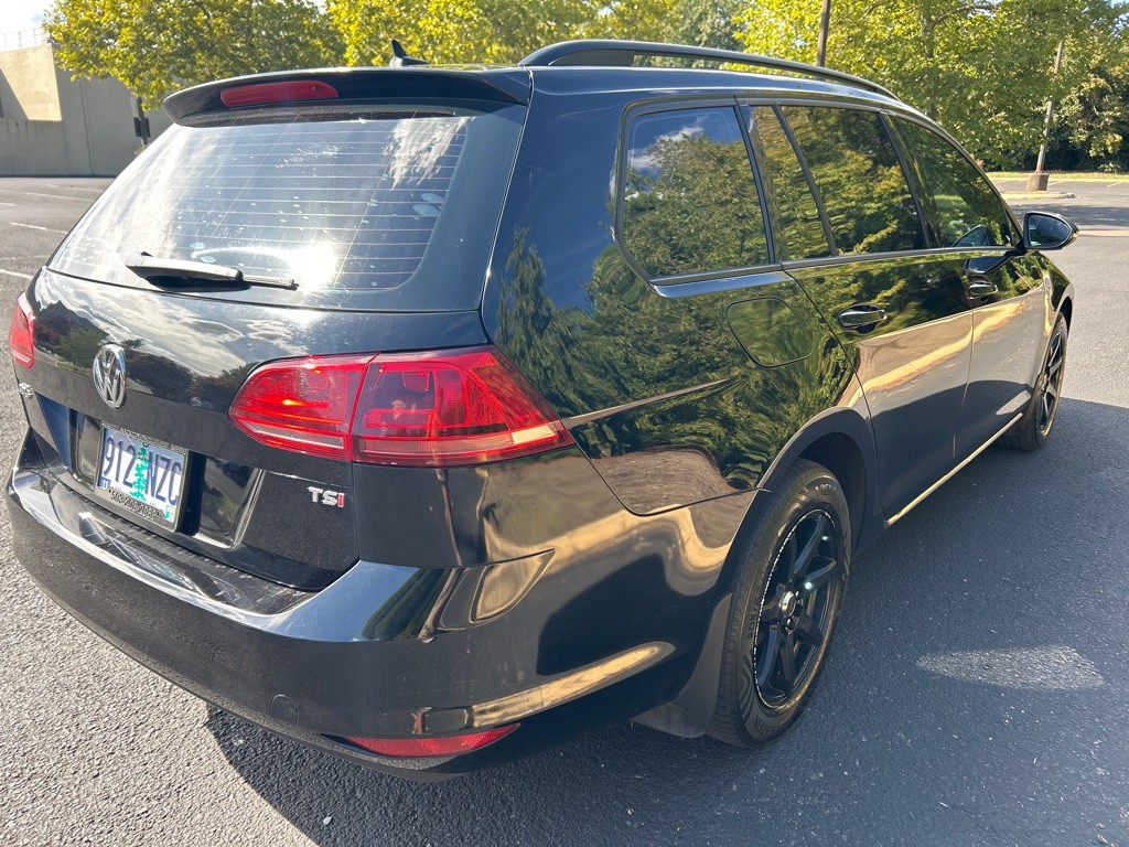 2015 Volkswagen Golf Image 5