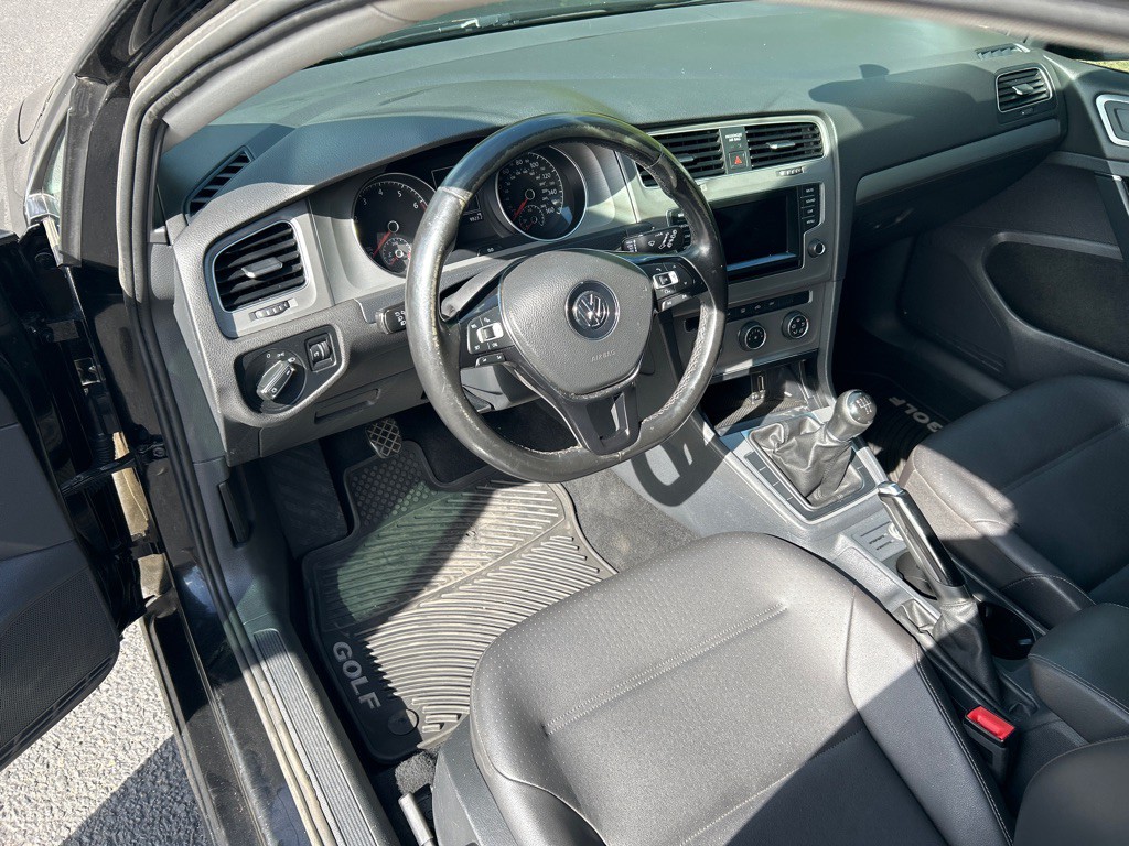 2015 Volkswagen Golf Image 10