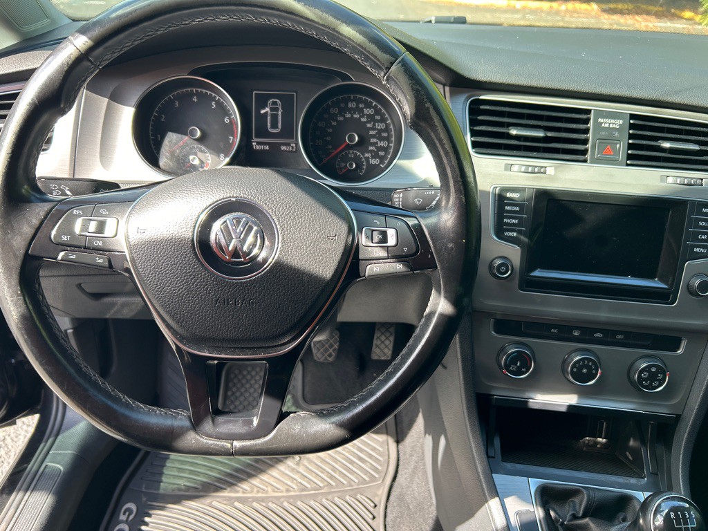 2015 Volkswagen Golf Image 11
