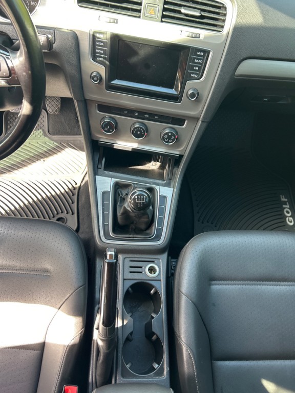 2015 Volkswagen Golf Image 12