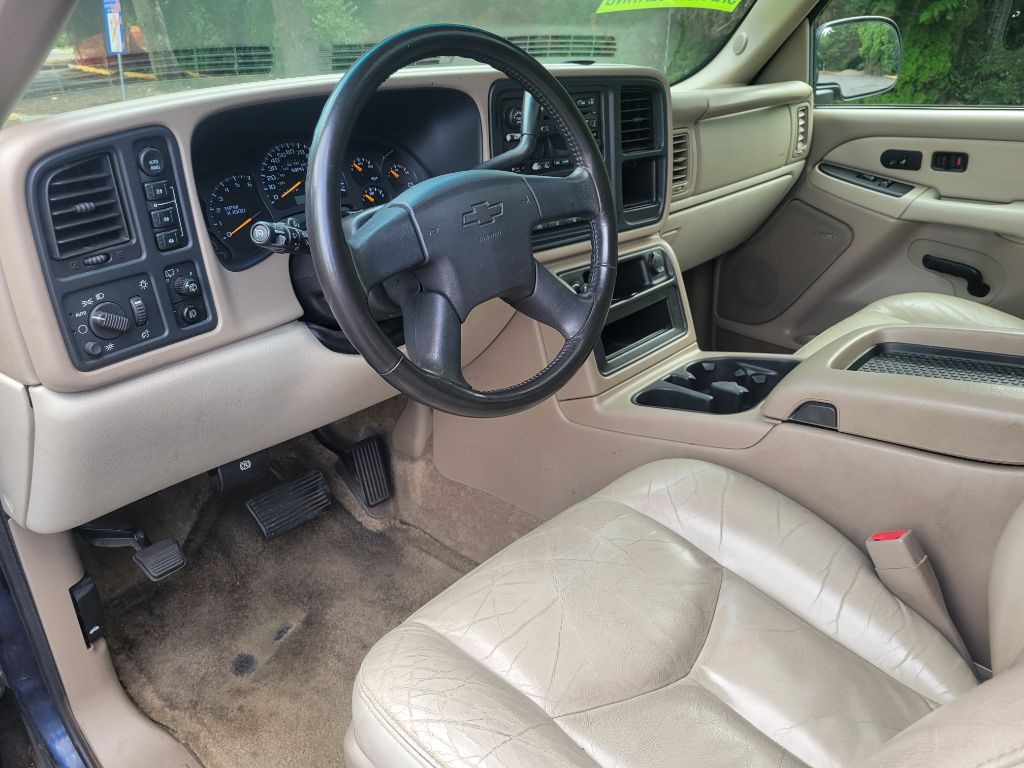 2003 Chevrolet Tahoe Image 10