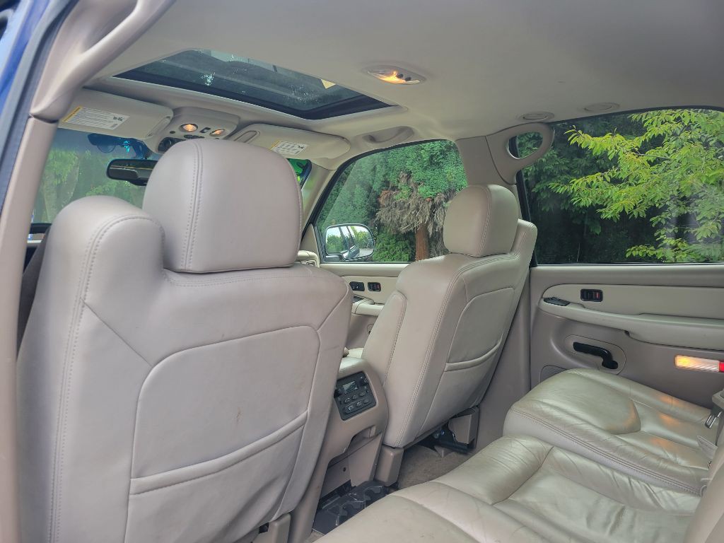 2003 Chevrolet Tahoe Image 13