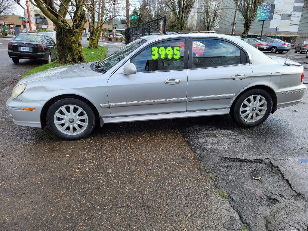 2004 Hyundai Sonata Image 2