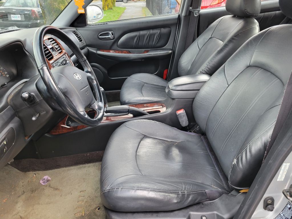 2004 Hyundai Sonata Image 12