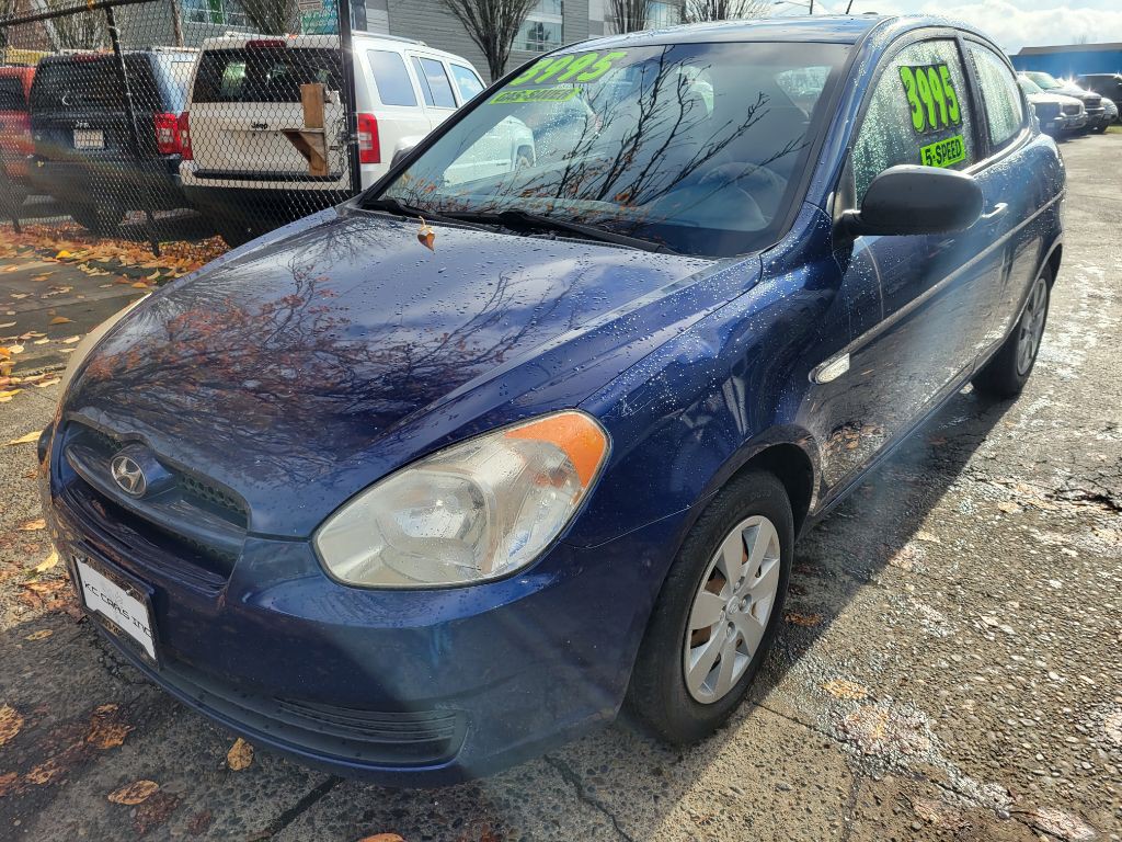 2010 Hyundai Accent Image 9