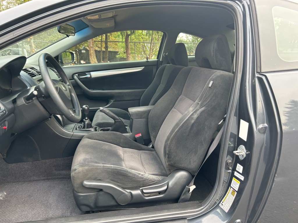 2005 Honda Accord Image 10