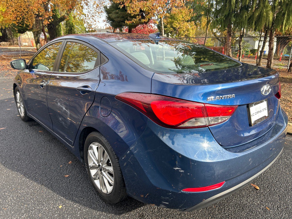 2016 Hyundai Elantra Image 3