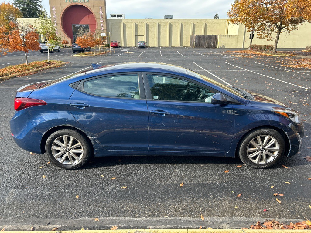 2016 Hyundai Elantra Image 6