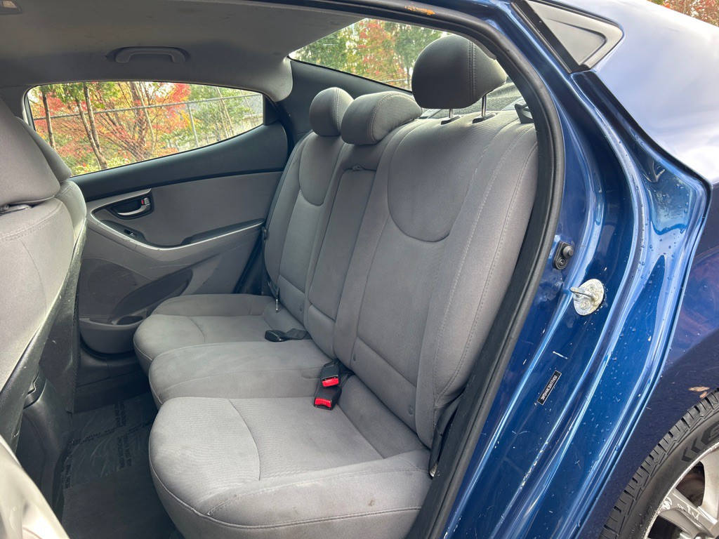 2016 Hyundai Elantra Image 14