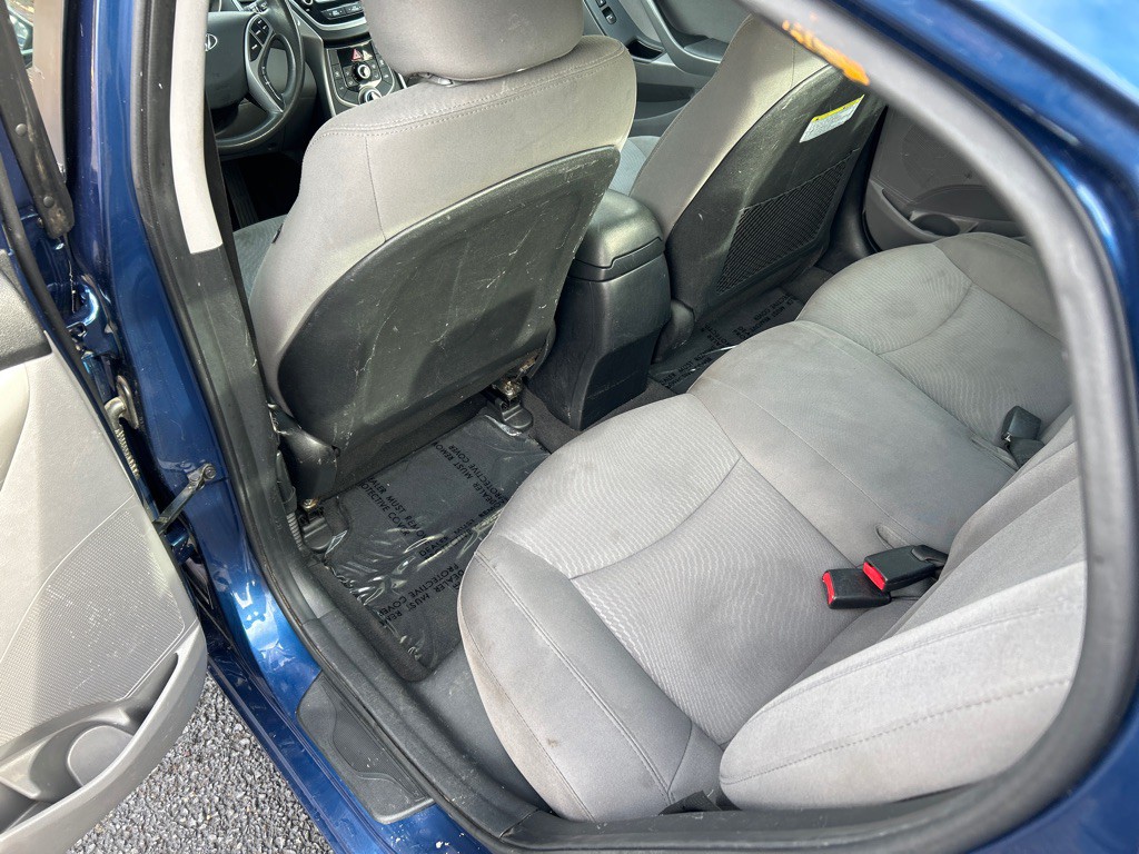 2016 Hyundai Elantra Image 15