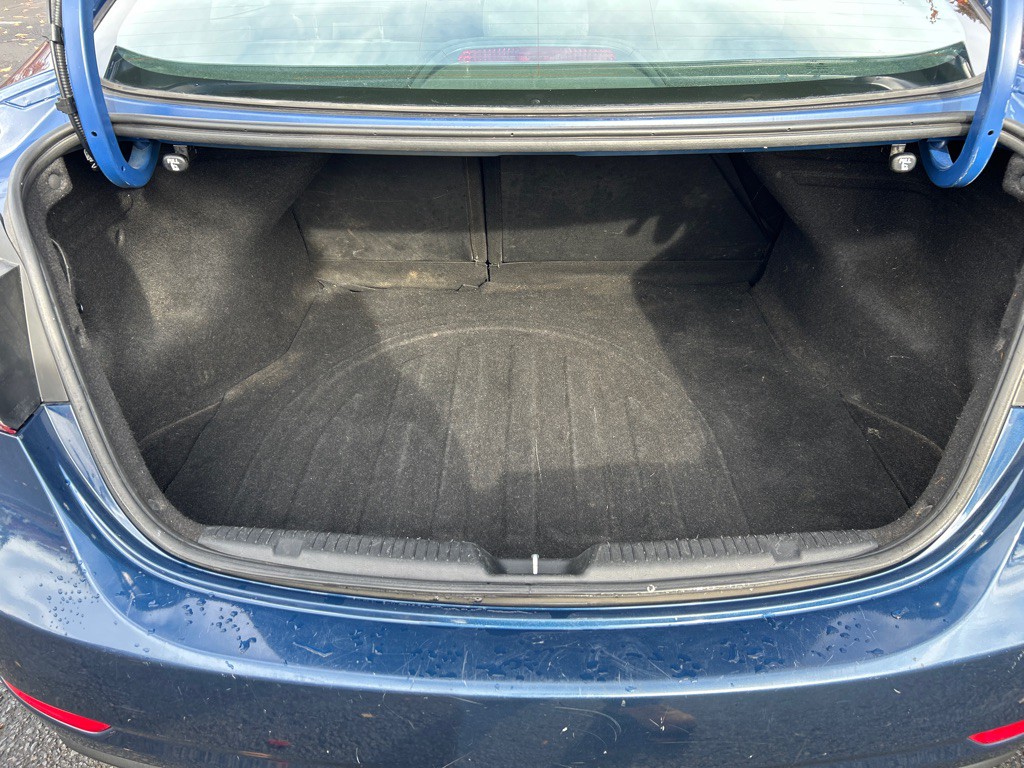 2016 Hyundai Elantra Image 17