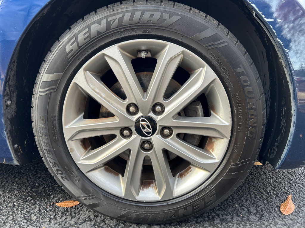 2016 Hyundai Elantra Image 20