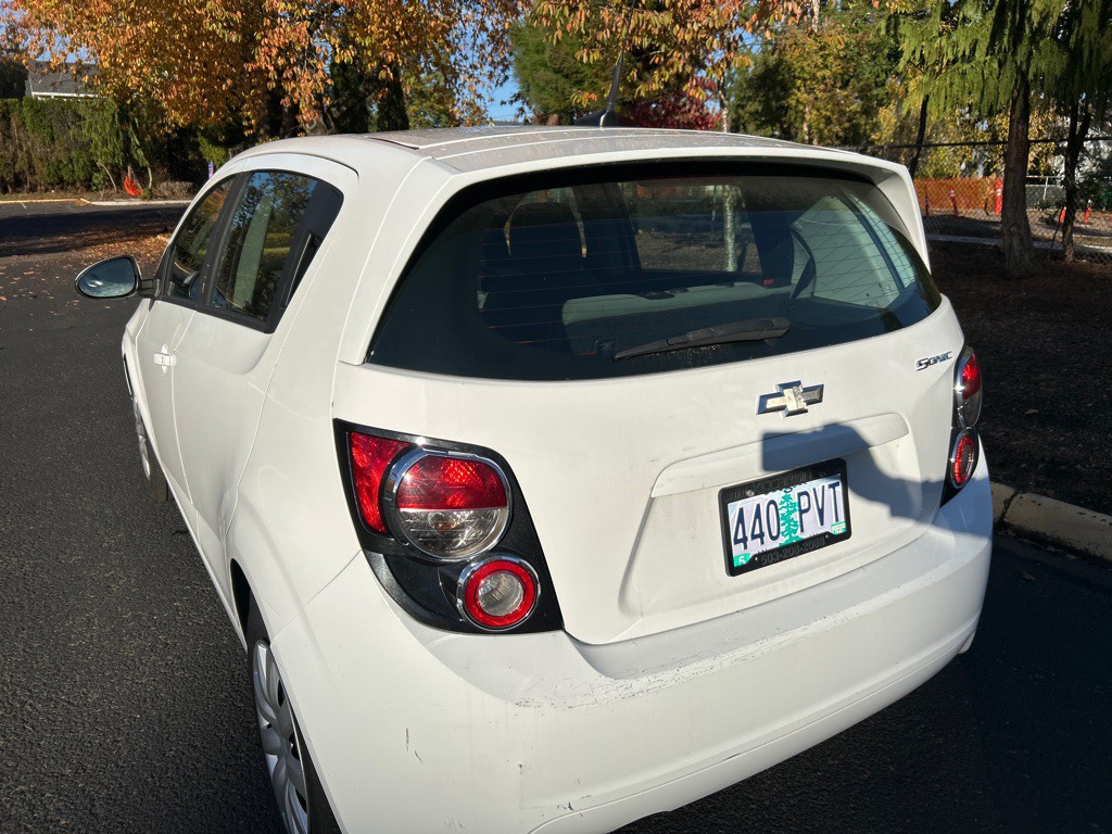 2014 Chevrolet Sonic Image 3