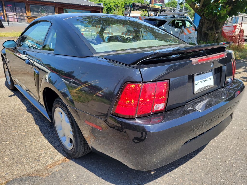1999 Ford Mustang Image 3