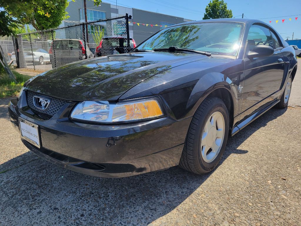 1999 Ford Mustang Image 10