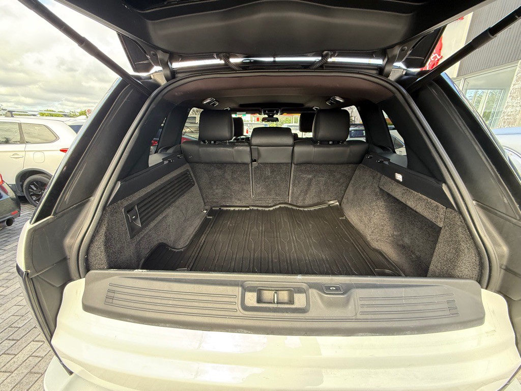 2016 Land Rover Range Rover Image 9