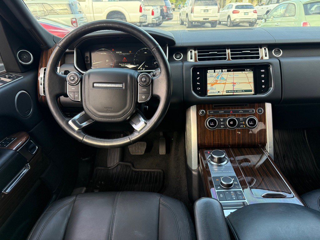 2016 Land Rover Range Rover Image 11