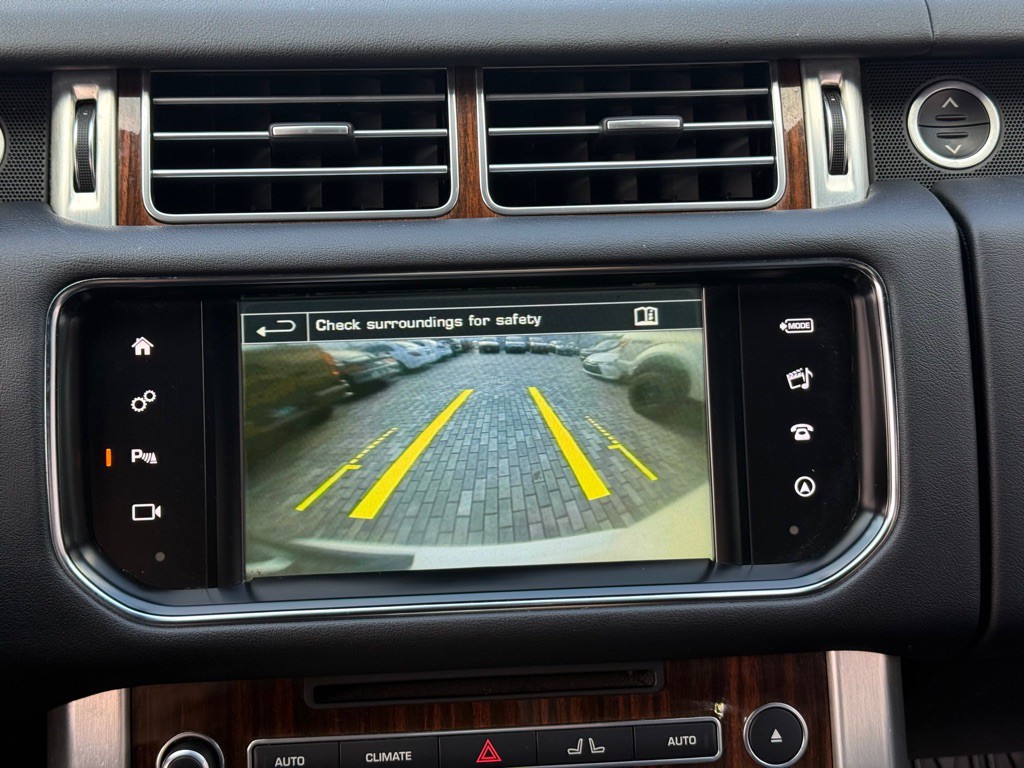 2016 Land Rover Range Rover Image 16