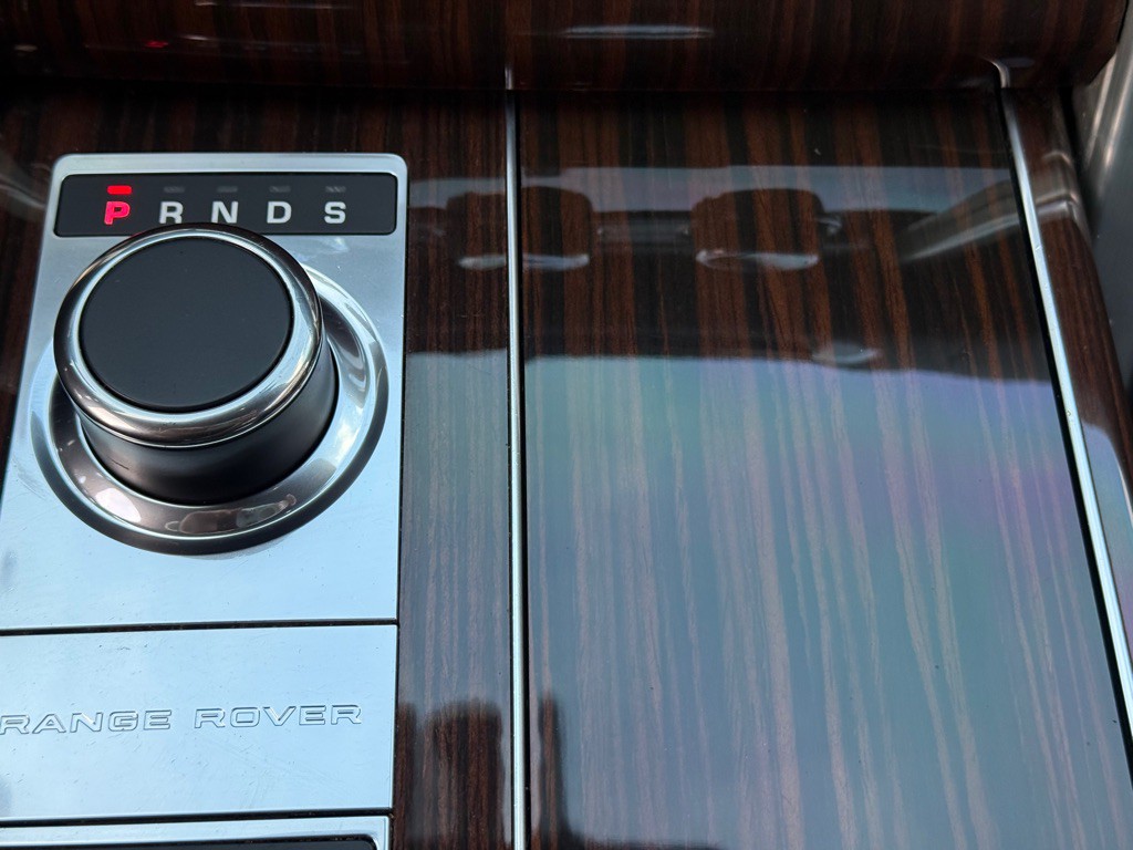 2016 Land Rover Range Rover Image 19