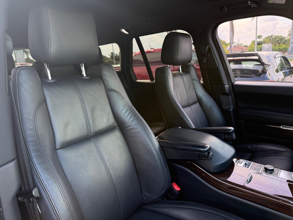 2016 Land Rover Range Rover Image 27