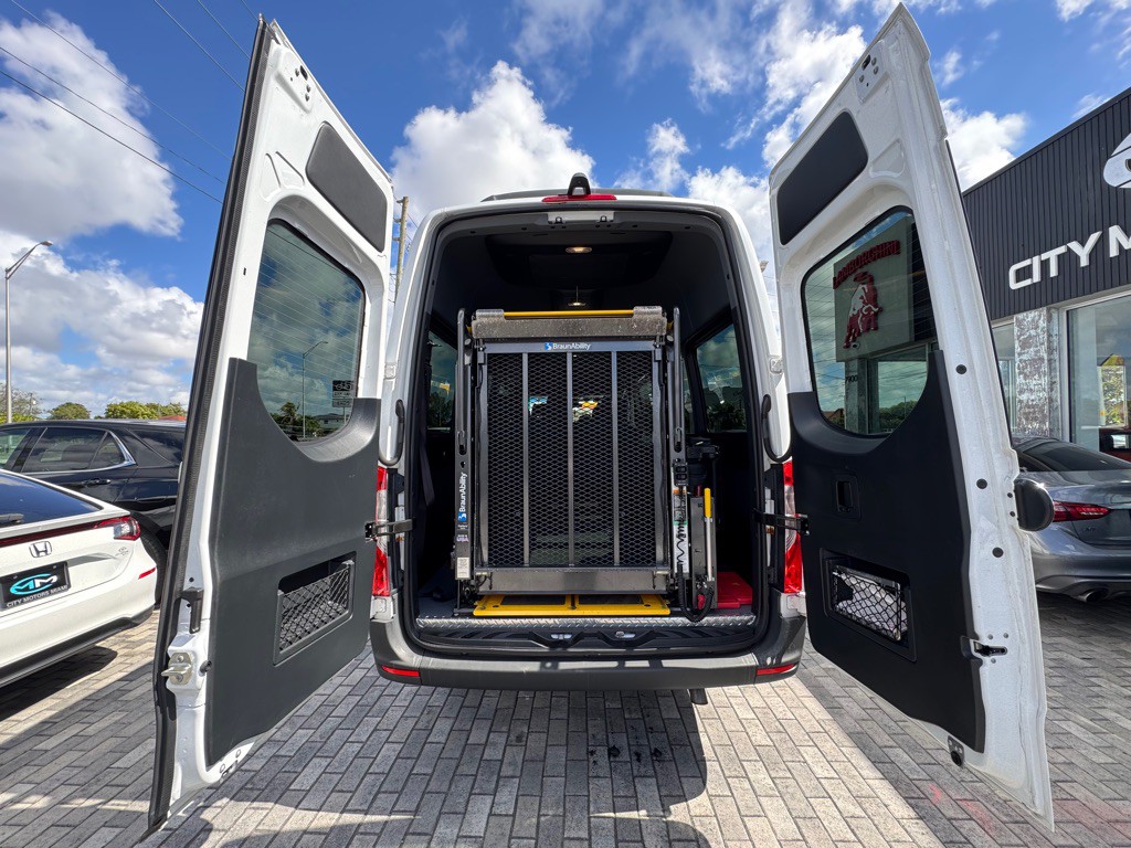 2020 Mercedes-Benz Sprinter Image 7