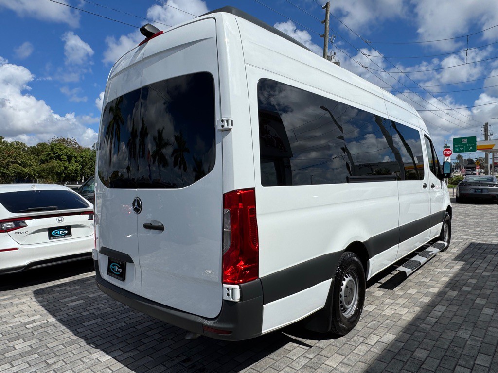 2020 Mercedes-Benz Sprinter Image 9