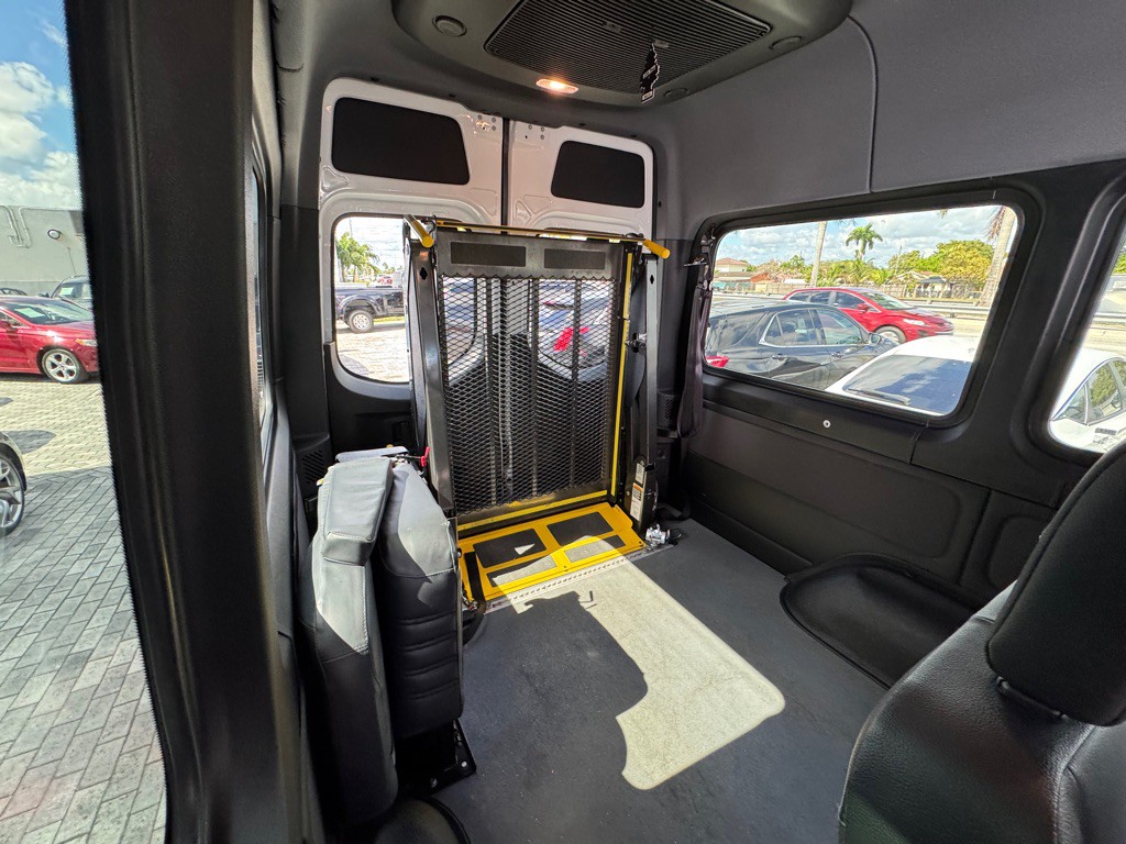 2020 Mercedes-Benz Sprinter Image 24