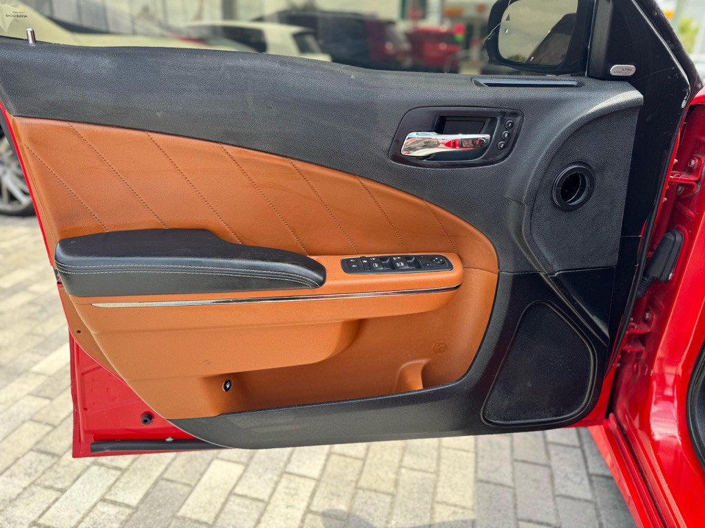 2016 Dodge Charger Image 14