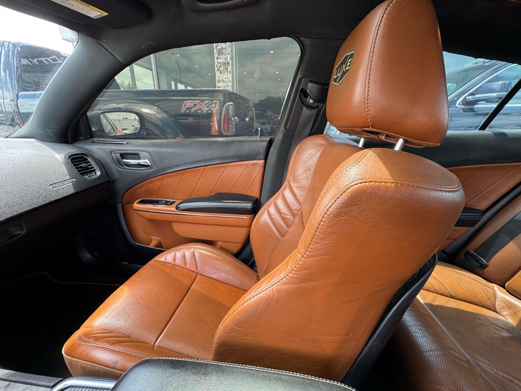 2016 Dodge Charger Image 15