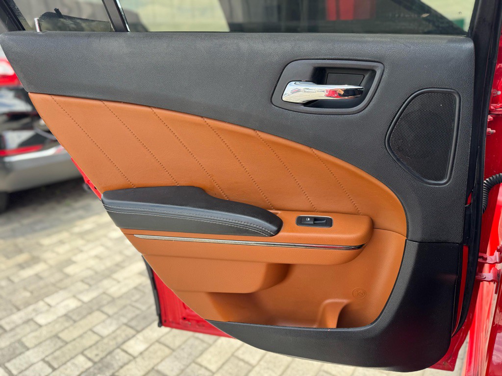 2016 Dodge Charger Image 17