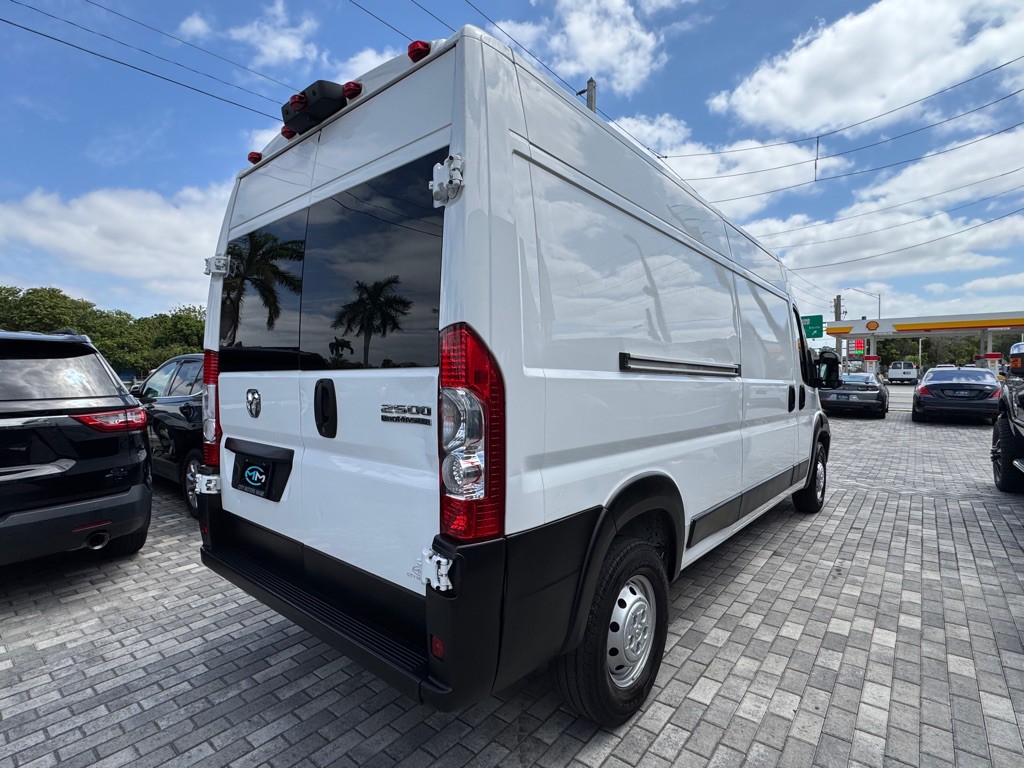 2023 RAM Promaster Image 8