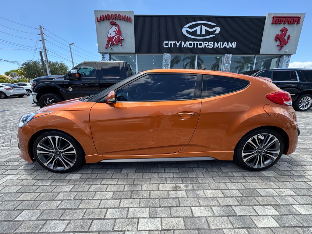 2016 Hyundai Veloster Image 4