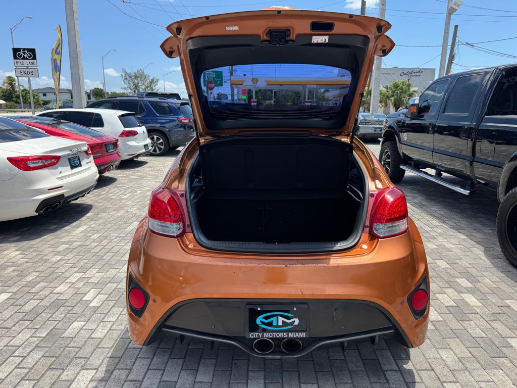 2016 Hyundai Veloster Image 7
