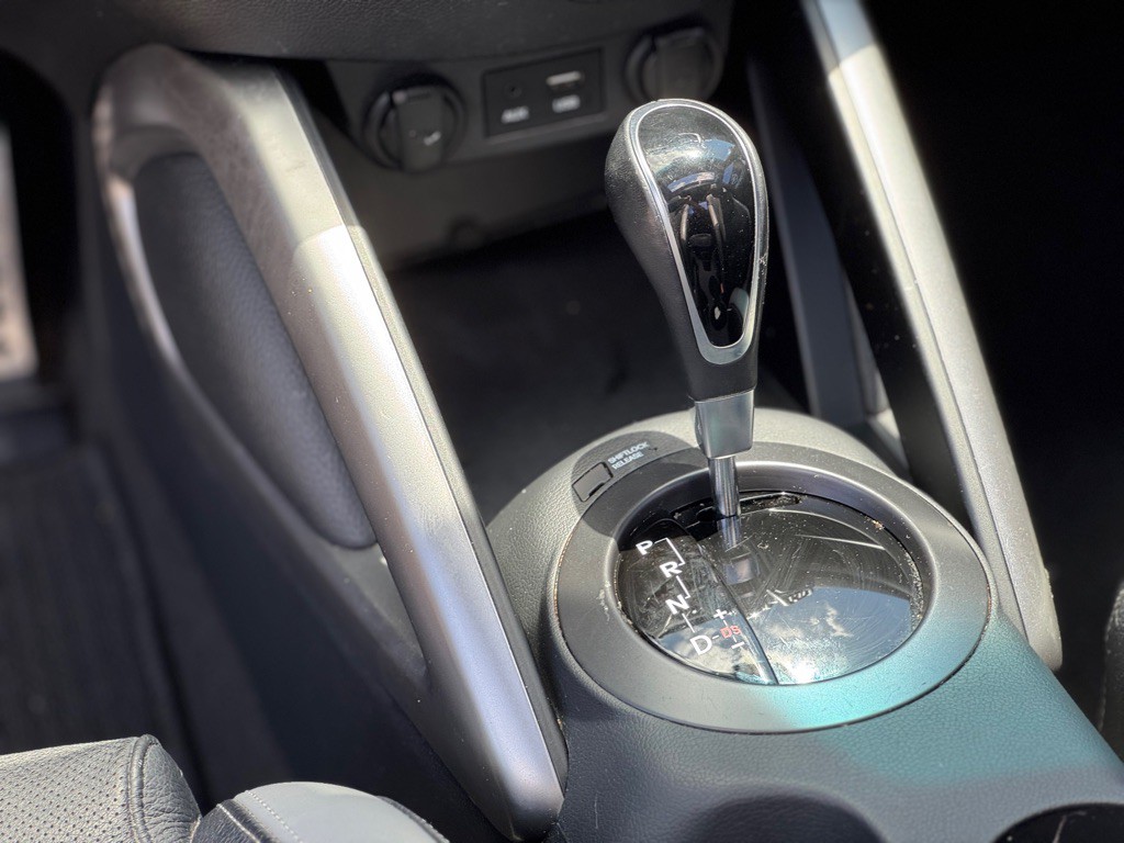 2016 Hyundai Veloster Image 18